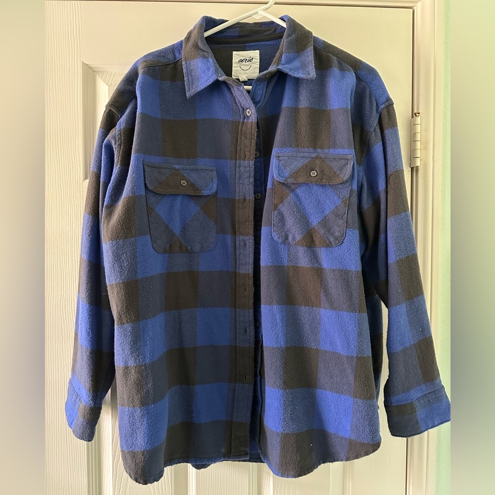 AE Oversized plaid button up shirt